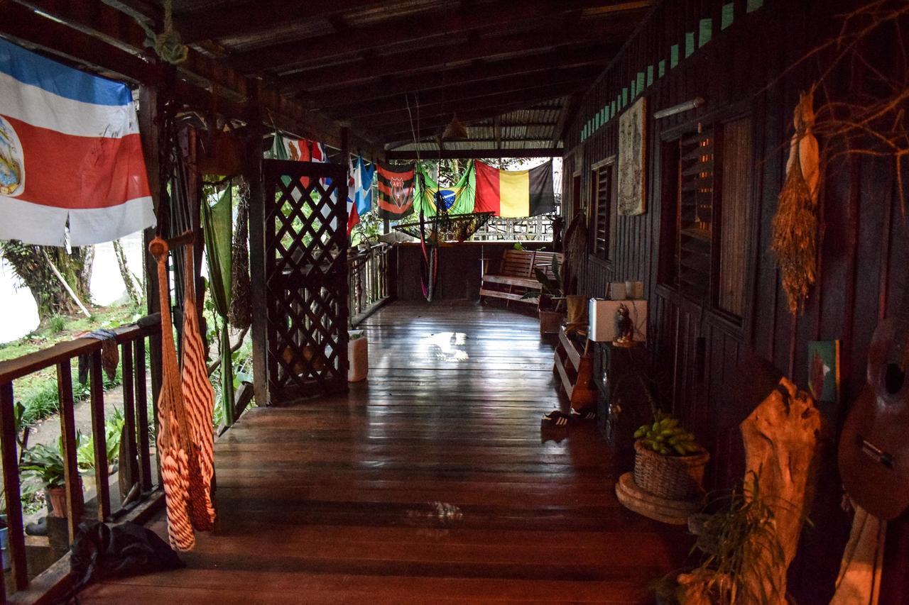 Tapir Lodge Santa Rita  Exteriör bild